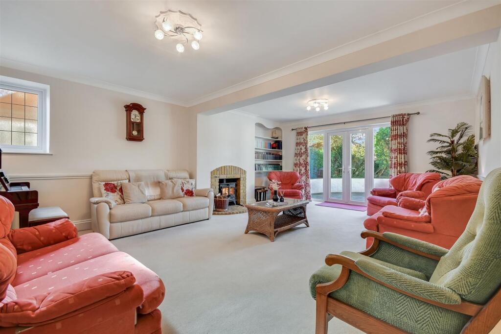 Galleywood Road, Great Baddow photo 4