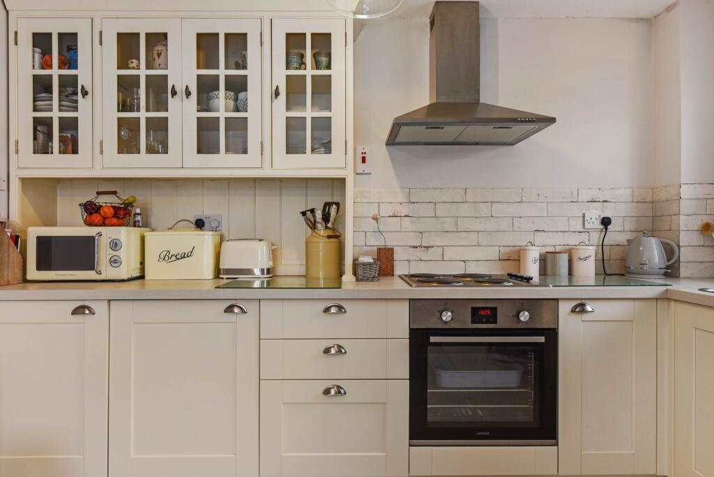 Apartment in Chichester, East Wittering - View 3