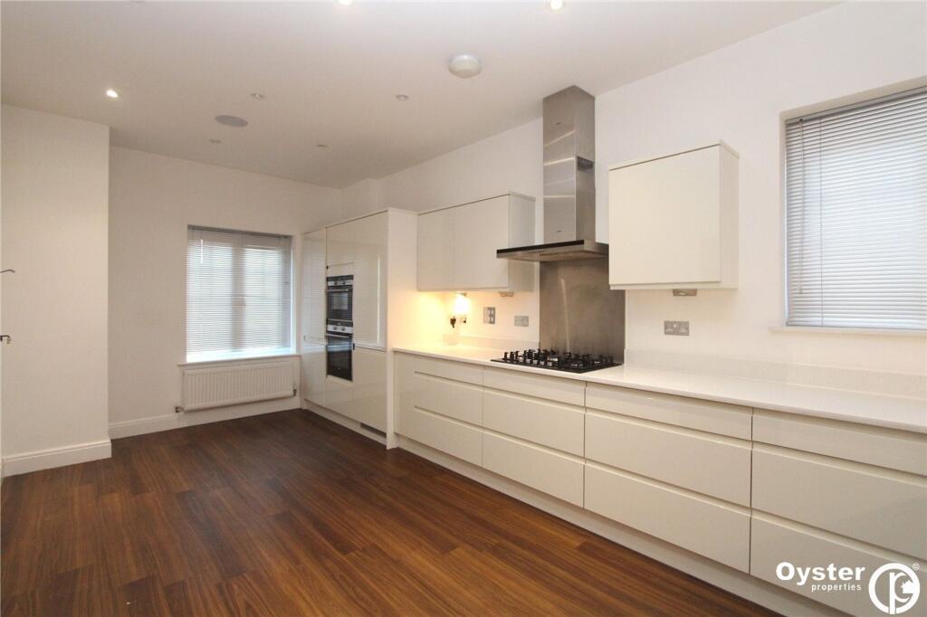 House in Harrow - View 4