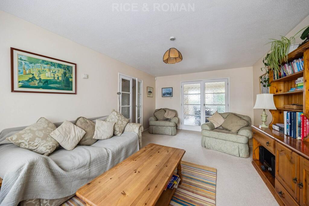 House in Slough - View 3