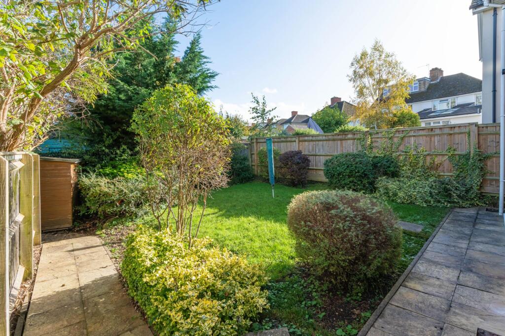 3-bed detached on Eden Drive, Headington, OX3, £500,000