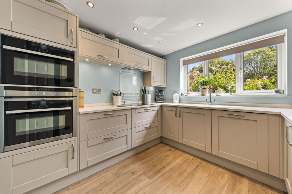 House in Kettering, Leisure Village - View 2