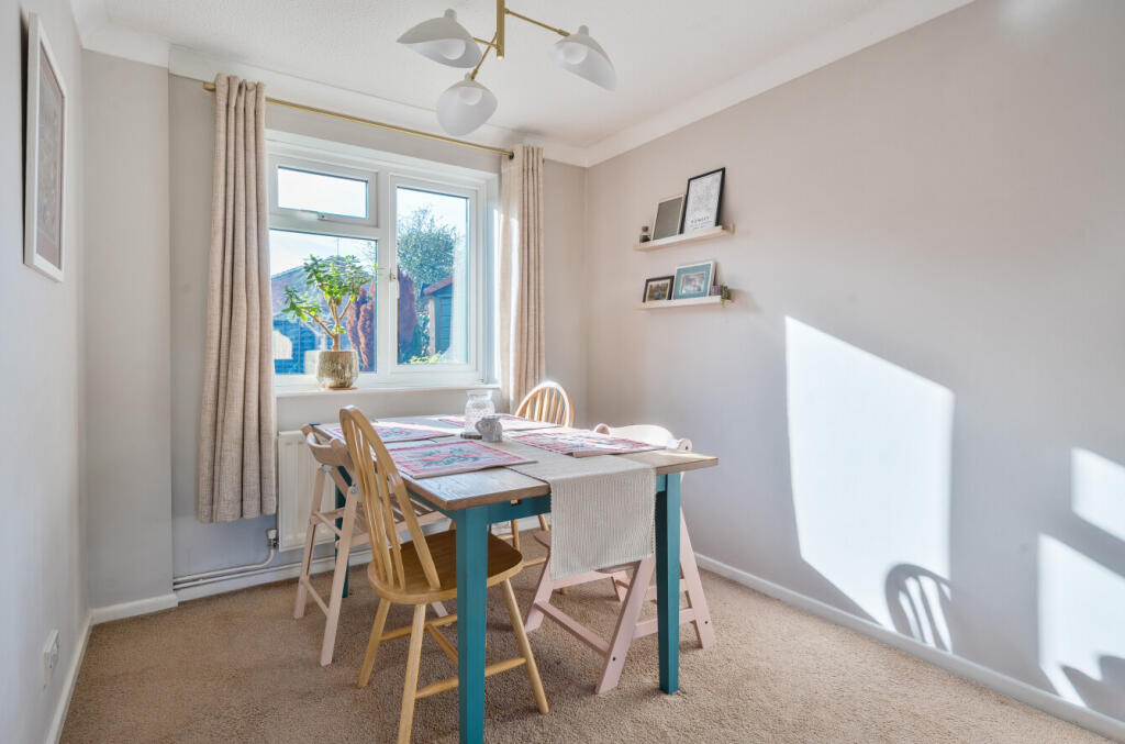 Sydmanton Road, Romsey, Hampshire, SO51 photo 4