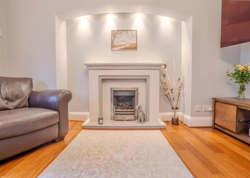 House in Leicester, Humberstone - More