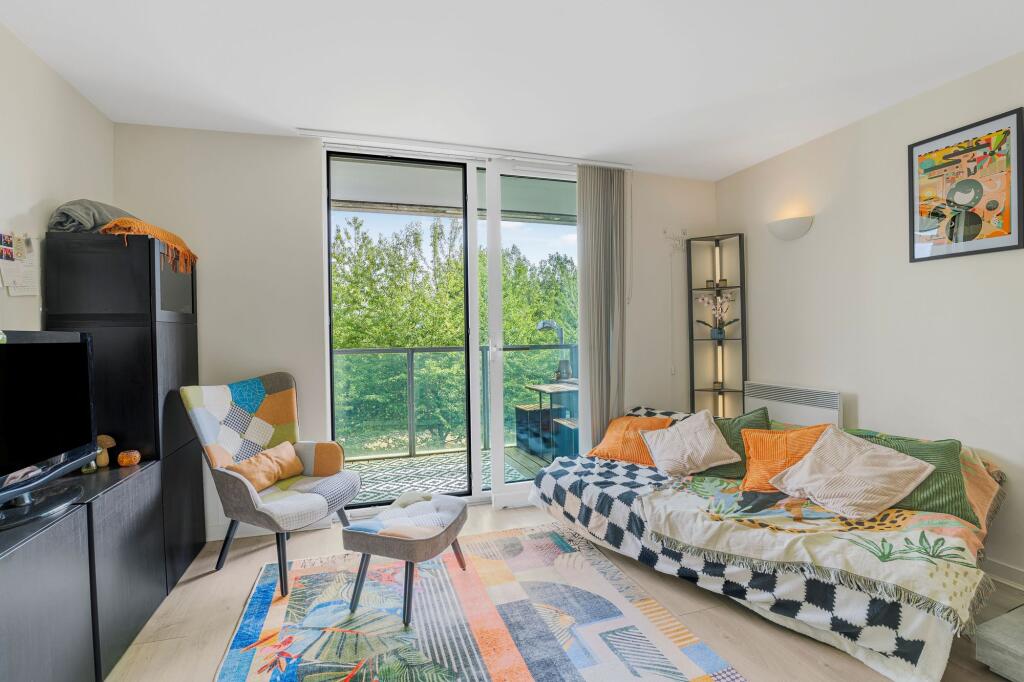 Apartment in London - View 2