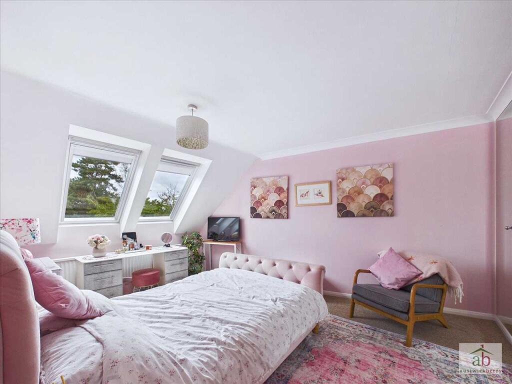 Apartment in East Suffolk, Martlesham Heath, Martlesham - View 5