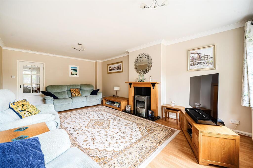 McCarthy Way, Finchampstead, Berkshire, RG40 4UB - View 3
