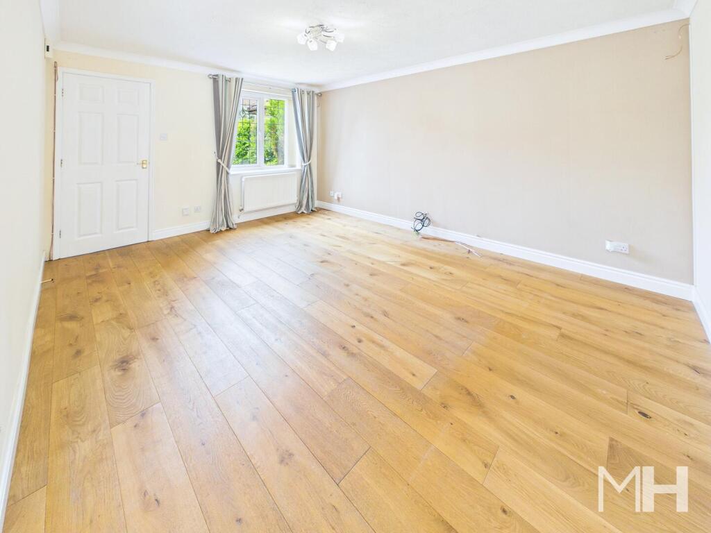 Fareham Close, Walton-Le-Dale, Preston photo 2