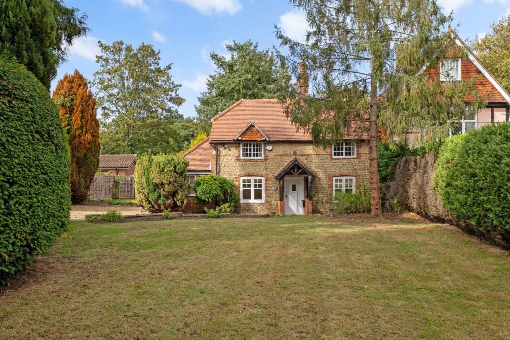 Main image of property: Lindford Road, Lindford, Bordon, Hampshire, GU35