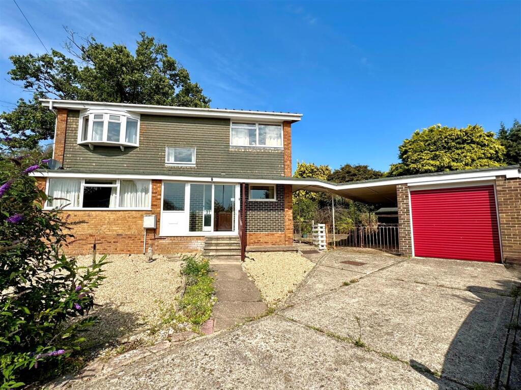 4-bed detached on St. Pauls Road, Sarisbury Green, £550,000