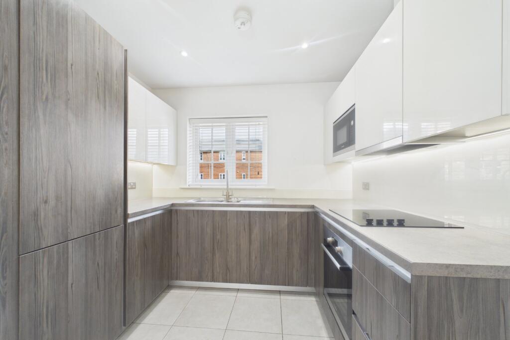 Main image of property: Ferard Corner, Warfield, Berkshire, RG42