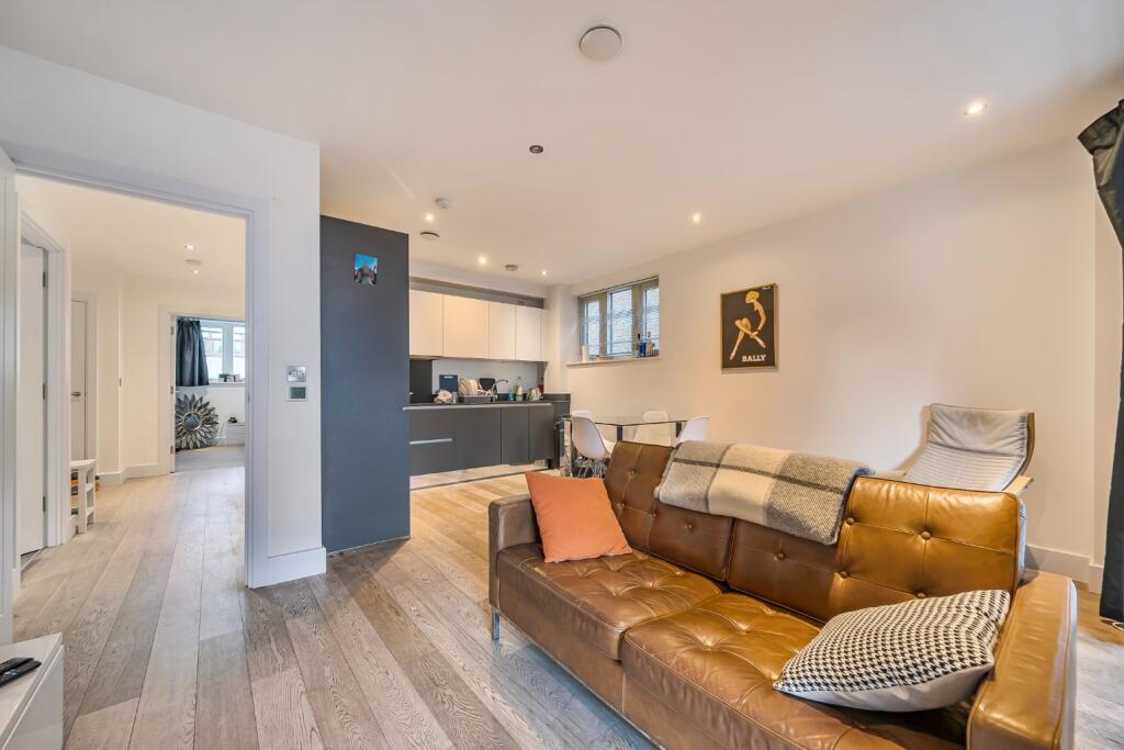 Apartment in London, Greenwich Town Centre, Royal Borough of Greenwich - View 3