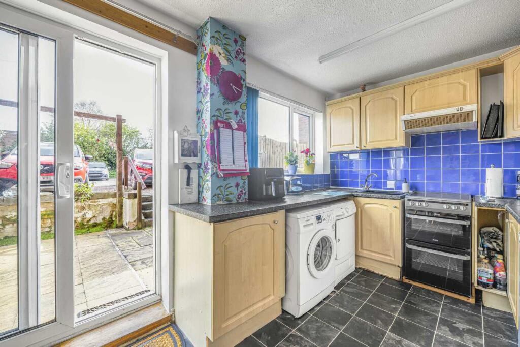 House in Leominster, Herefordshire - View 3