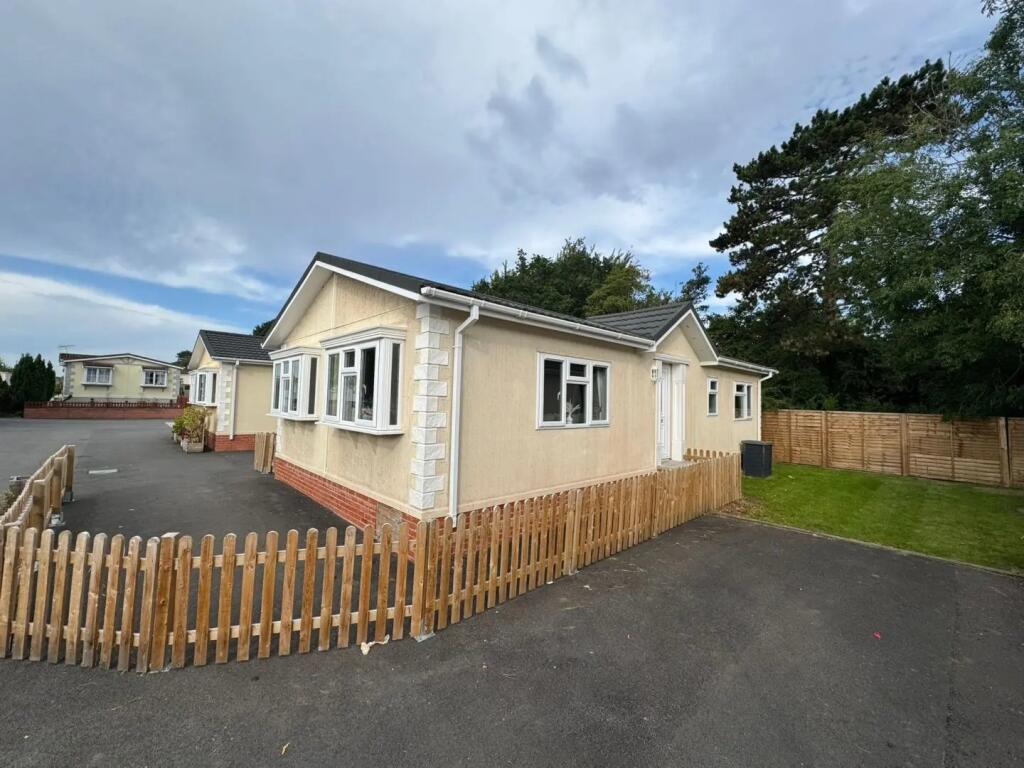 2-bed caravan on Two Bed Omar Regency, Home Farm Park, Church Minshull, Nantwich, Cheshire, CW5 6ED, £139,995