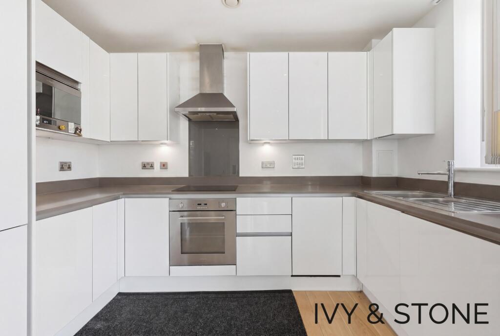 5 Caxton Street North, London, Greater London, E16 photo 4