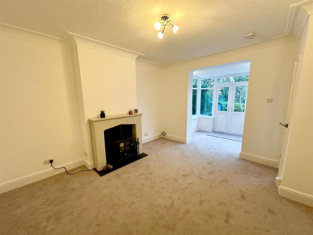 11, Sunnybank Drive, Greetland, Halifax photo 2