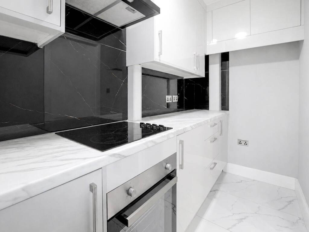 Apartment in Southall - View 2