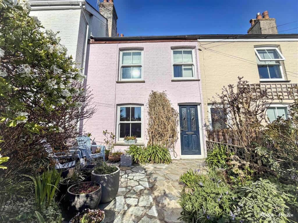 Main image of property: Parkins Terrace, Truro