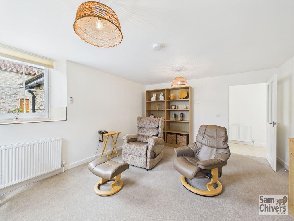 Apartment in Bristol - View 3