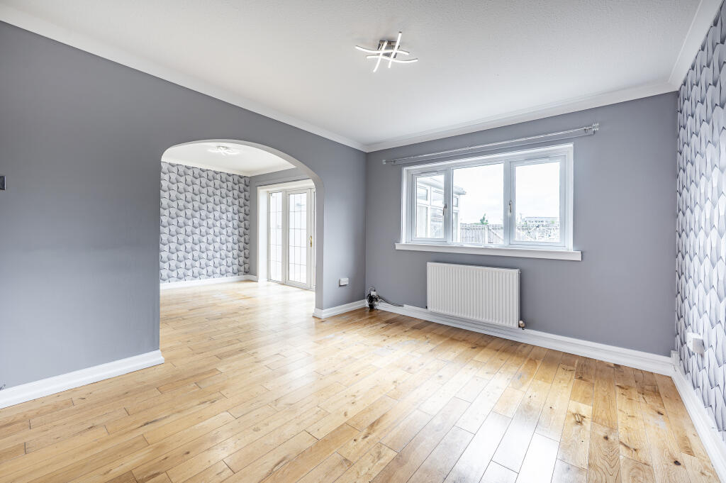 House in Kirkintilloch, Harestanes - View 5