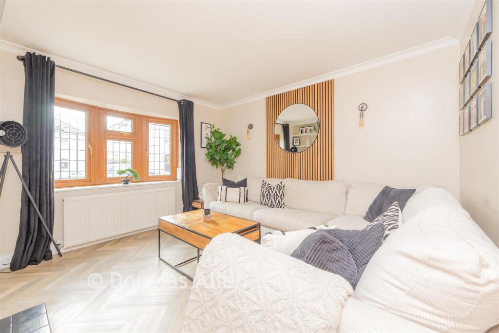 House in Brentwood, Essex - View 2