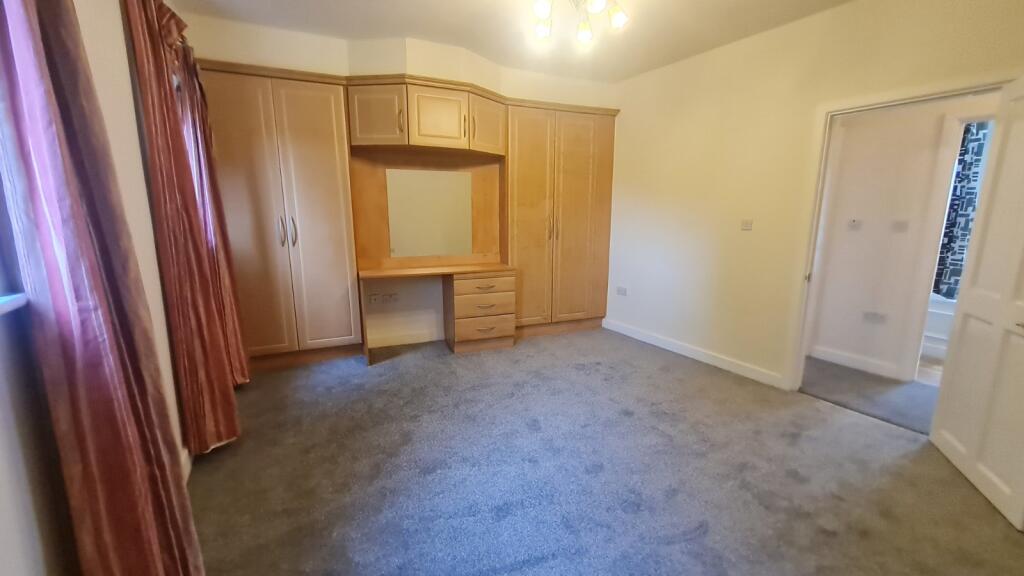Apartment in Wakefield - More
