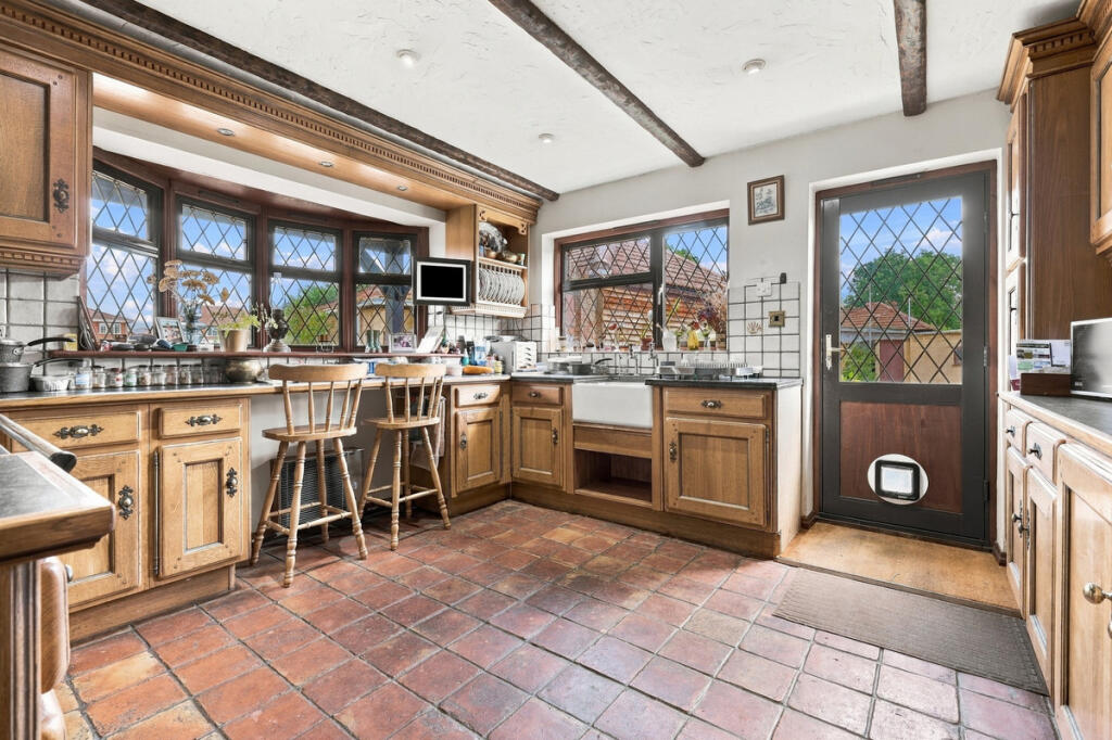 House in Southend-on-Sea - View 4