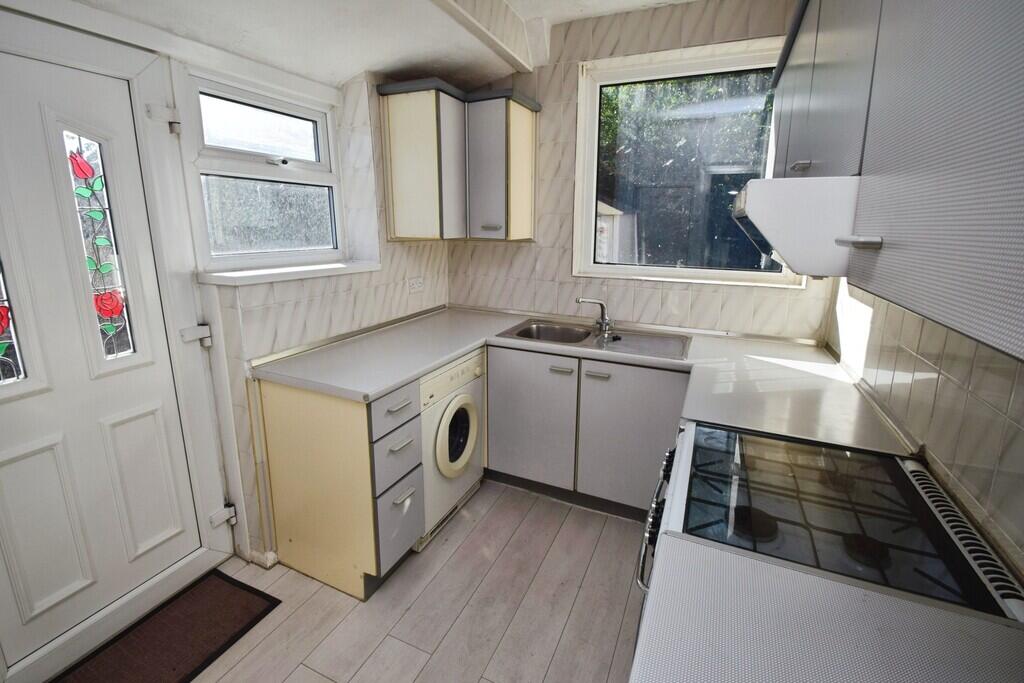 Brantwood Road, Heaton photo 5