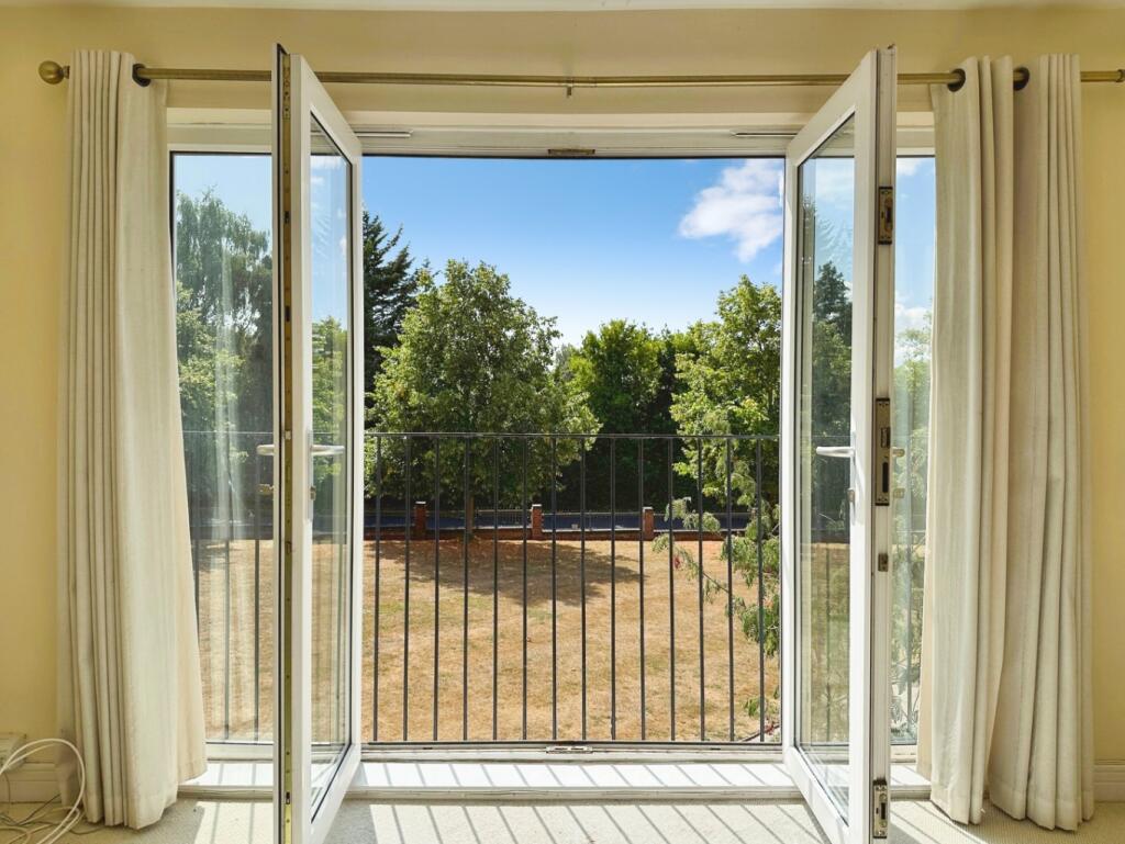 Apartment in Wellington, Telford and Wrekin - View 5