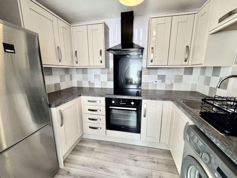 Apartment in North Tyneside, North East - More