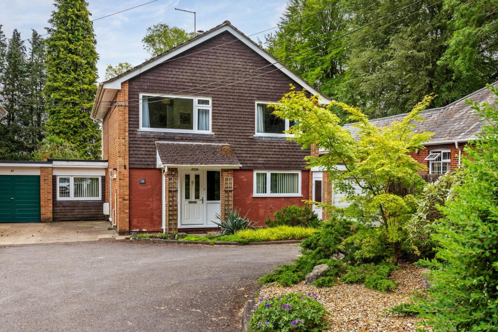 4-bed detached on Harestock Road, Winchester, SO22, £700,000