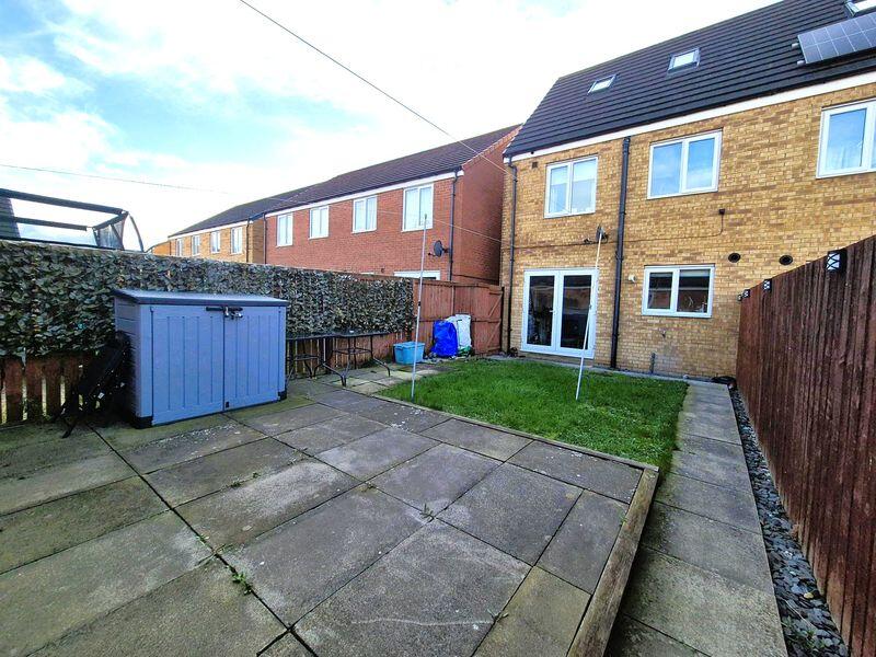 71, Greatham Avenue photo 4