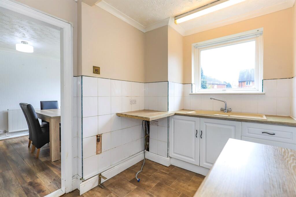 Park View Road, Bilston - View 6