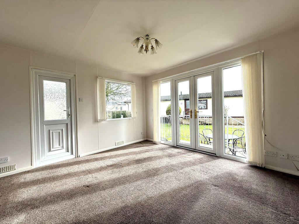House in Wyre, Cabus - More