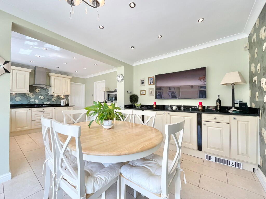 House in Sefton, Liverpool City Region - View 6