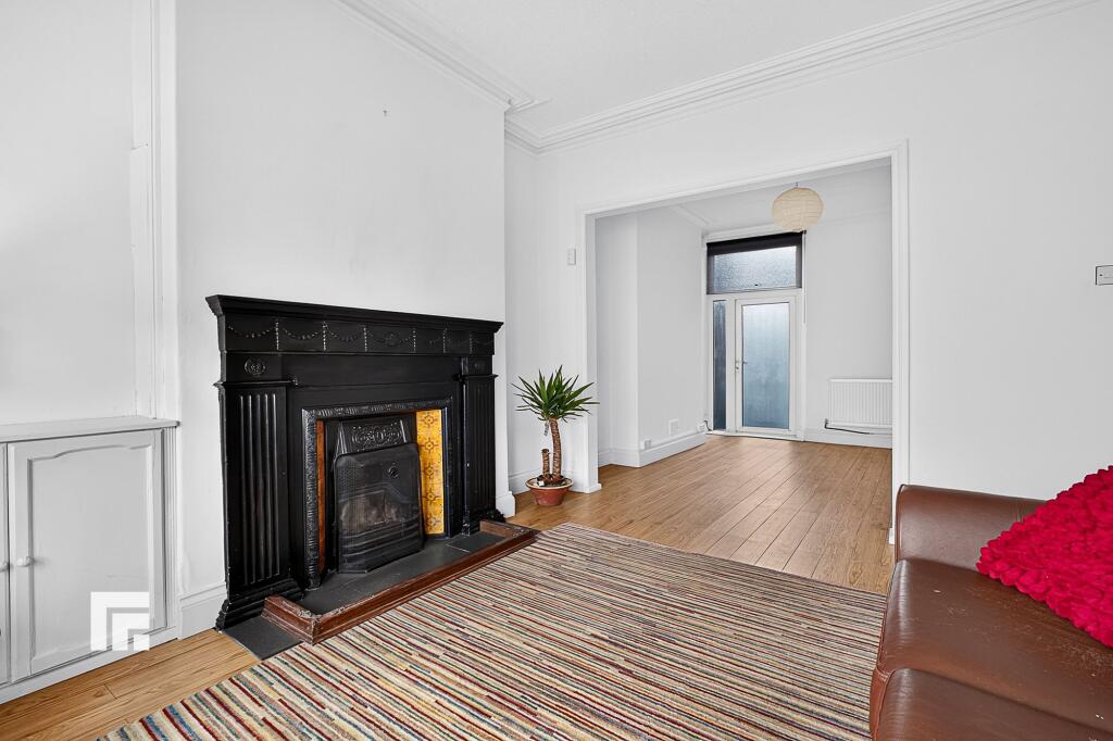 House in Cardiff, Grangetown - View 3