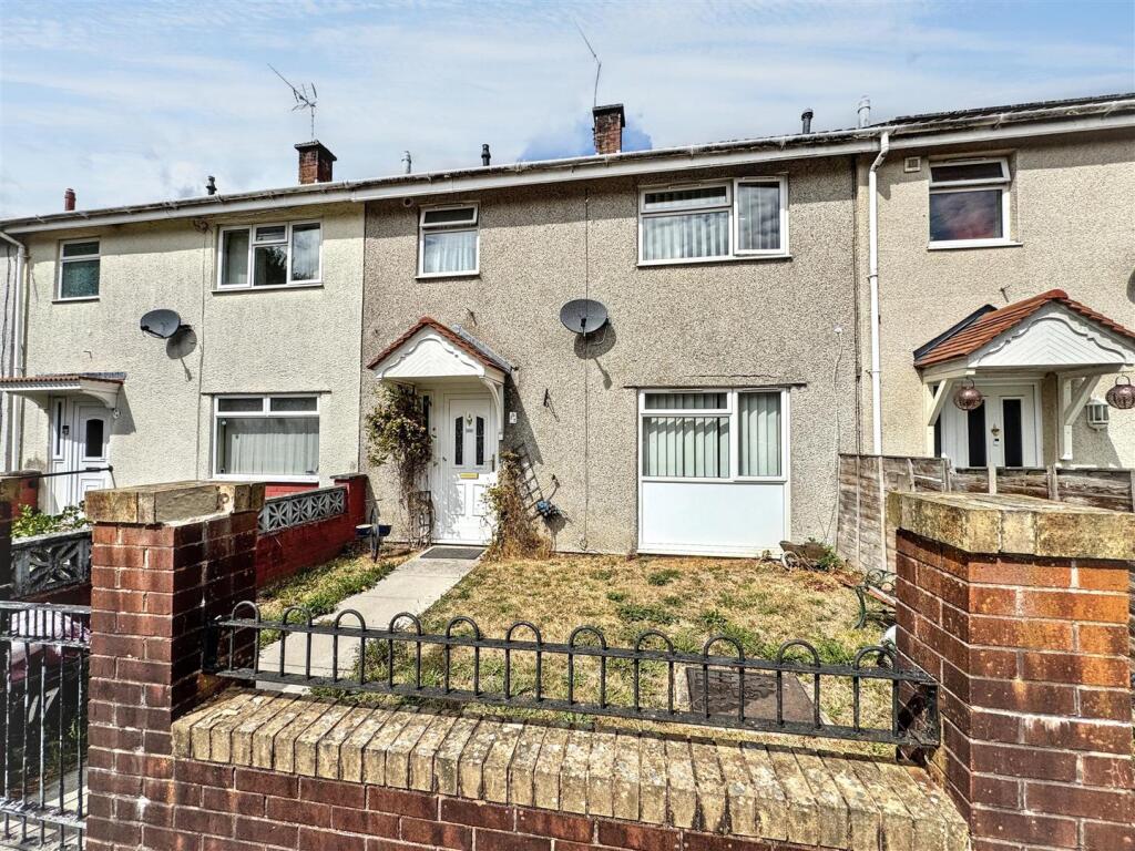 Main image of property: Davis Close, Pontypool NP4 6GP
