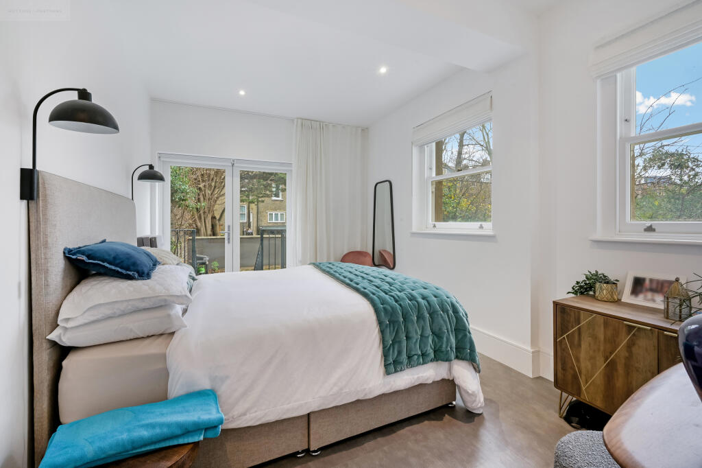 3 bedroom flat for rent