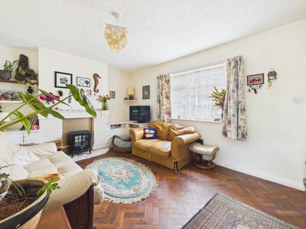 House in Worthing, West Sussex - View 3