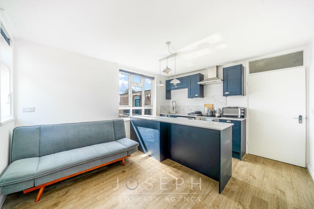 Main image of property: Ipswich, IP4