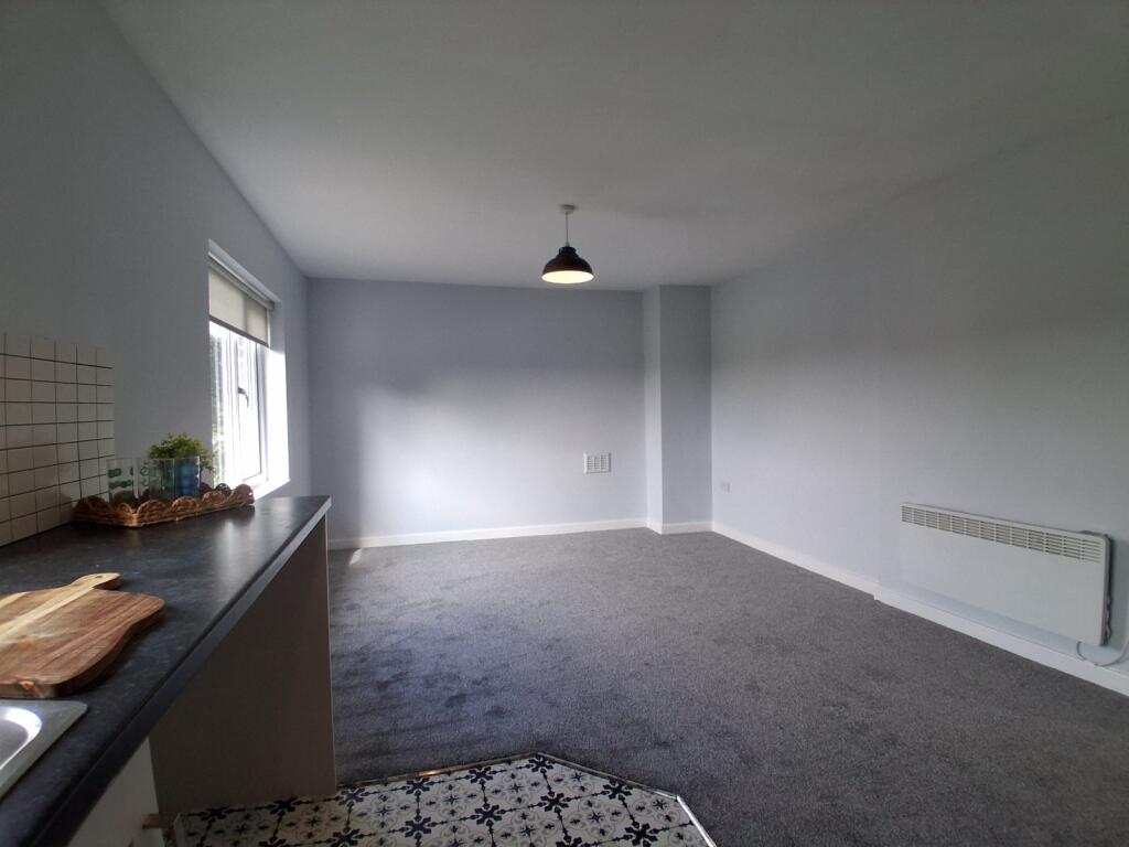 Reevy Road, Wibsey, Bradford, BD6 photo 4