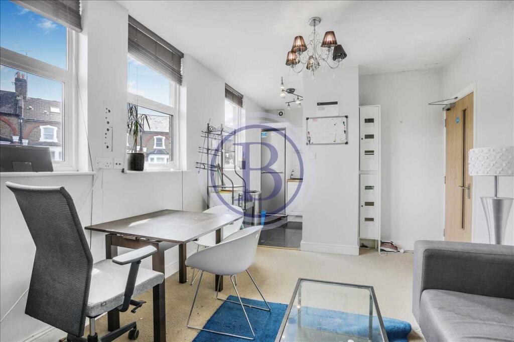 Apartment in London - View 4