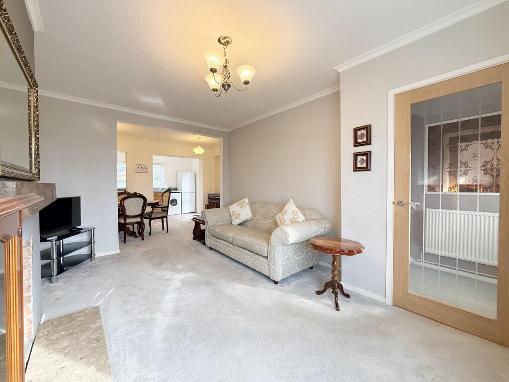 Meadow Rise, Brynna, Pontyclun, Rhondda Cynon Taff. CF72 9TA photo 3