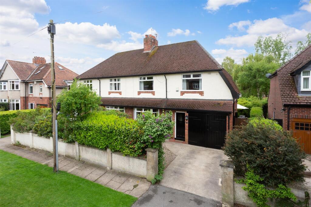 Main image of property: Muncastergate, York