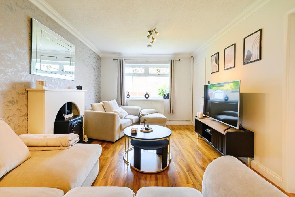 Wings Grove, Heywood, OL10 photo 3