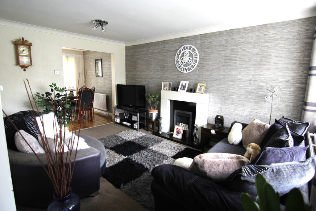 House in Tameside, Fairfield - View 2
