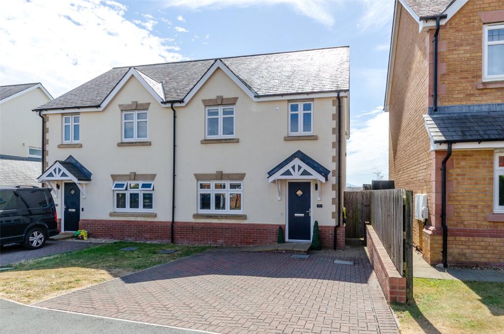 Main image of property: Gwel Y Llan, Caernarfon, Gwynedd, LL55