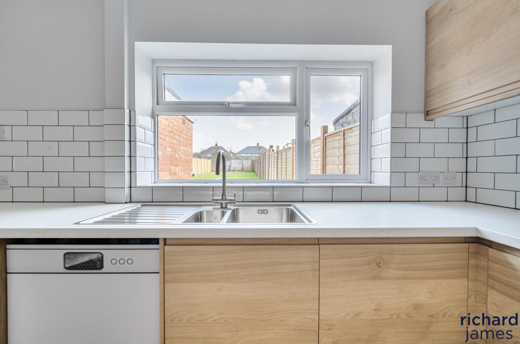 New Road, Royal Wootton Bassett, SN4 photo 4