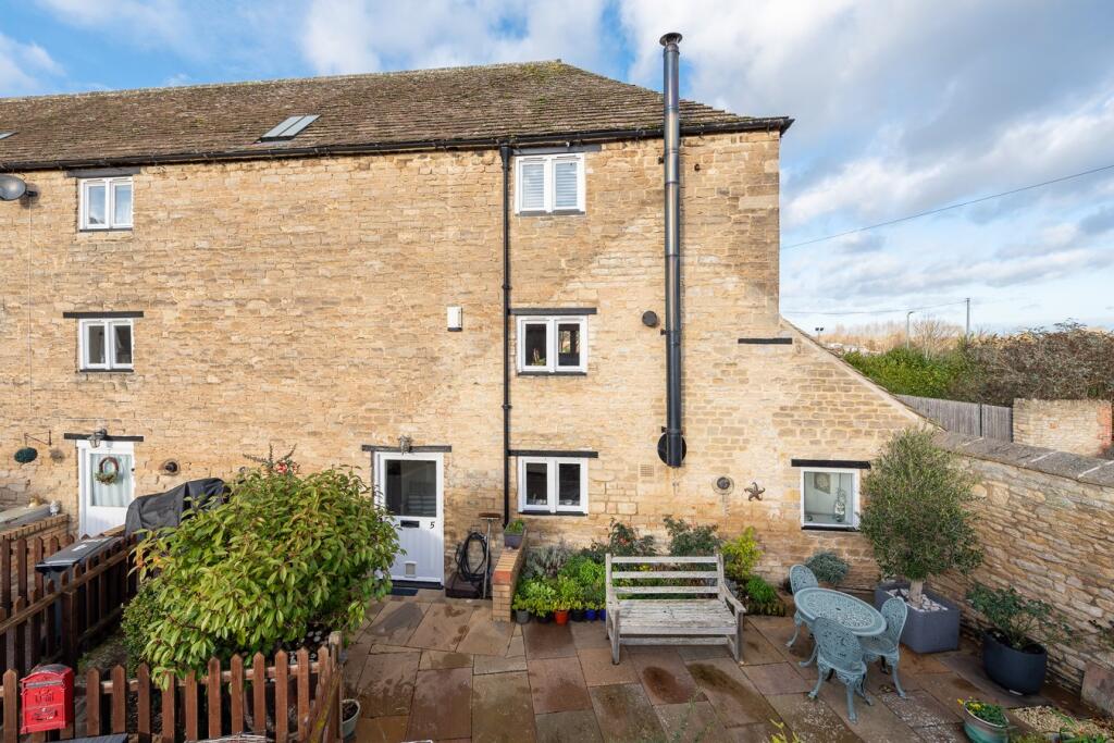 Main image of property: Fotheringhay Mews, Oundle, Northamptonshire, PE8