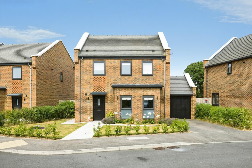 Main image of property: Wychwood Place, Crawley Down, Crawley